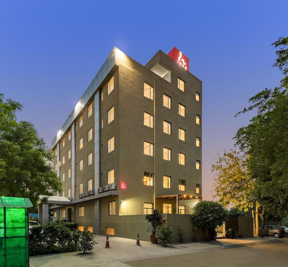 Inde Hotel Cyber City Gurgaon Exterior photo