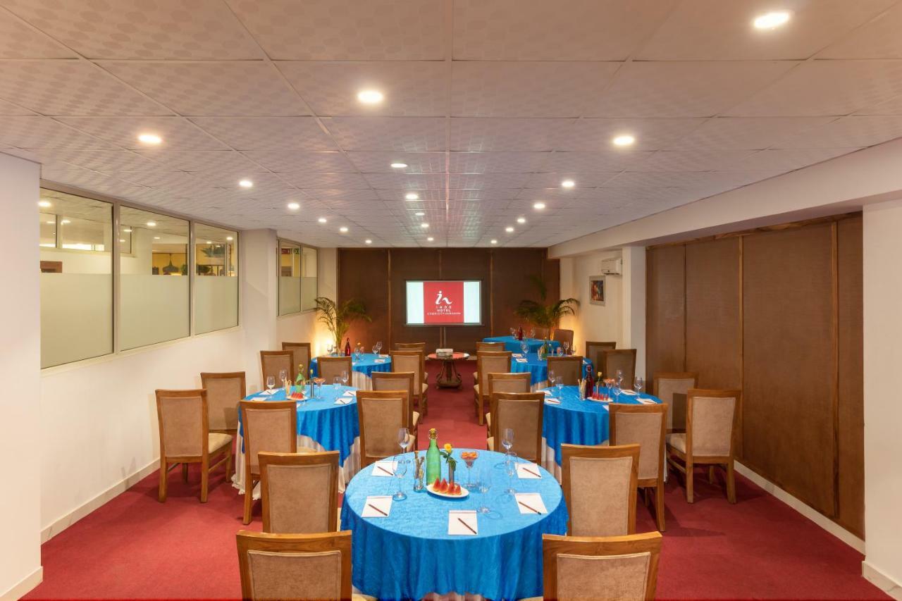Inde Hotel Cyber City Gurgaon Exterior photo